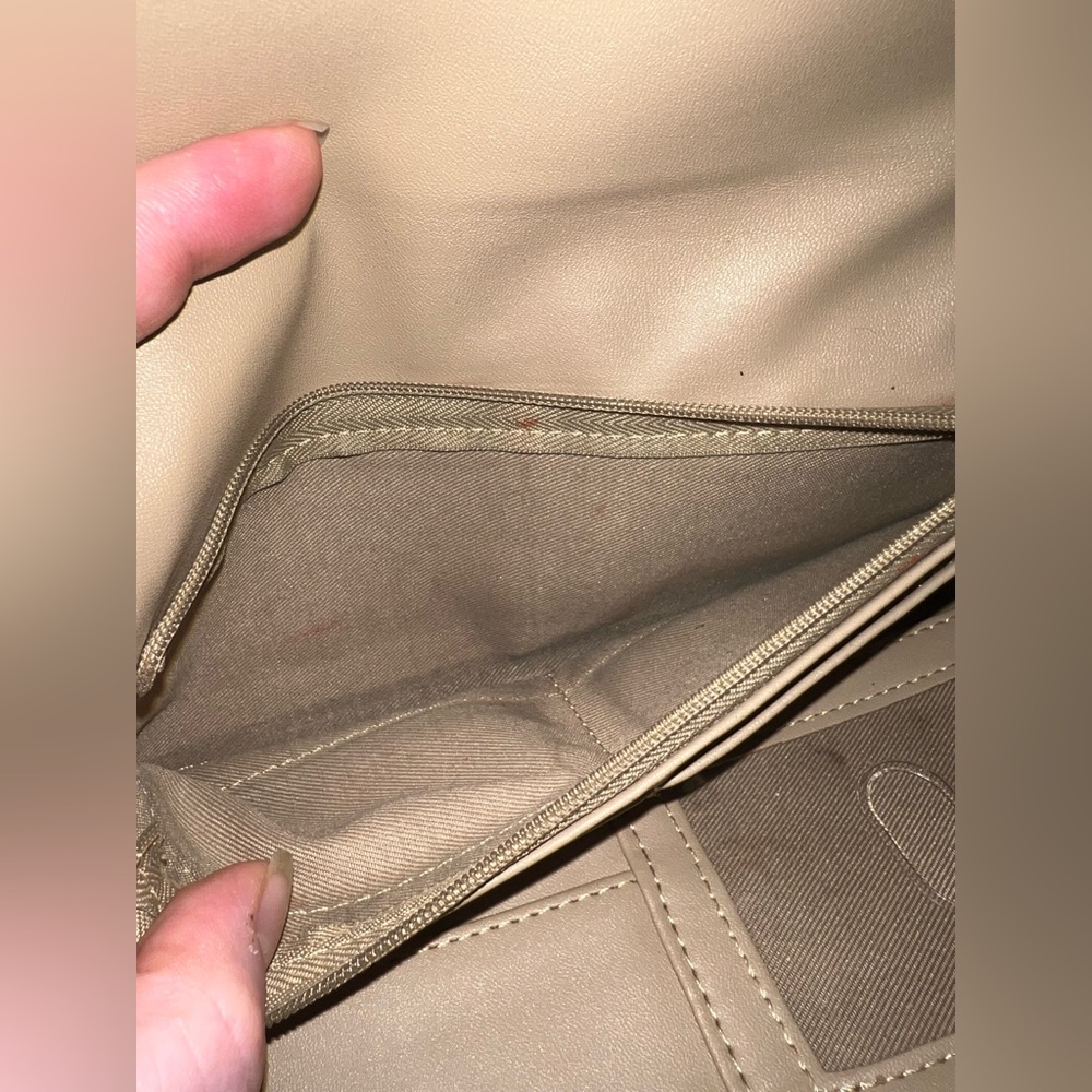 Universal Thread wallet - Picture 5 of 7